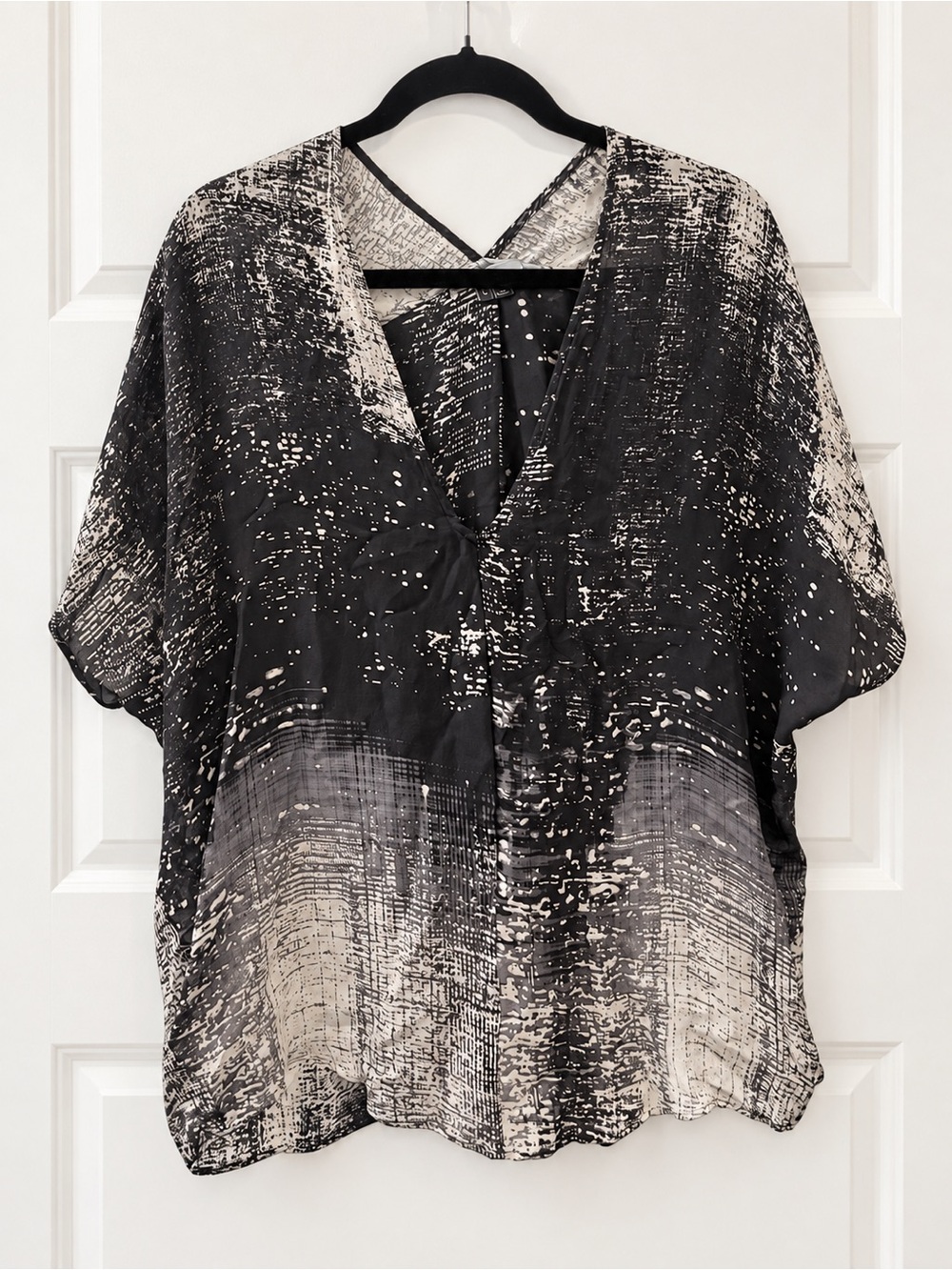 Vince Black White Abstract Dolman Sleeve Blouse Size Large